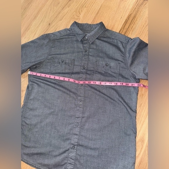 Mountain Hardwear Men’s Button Short Sleeve Shirt Charcoal Size Medium - Picture 5 of 9